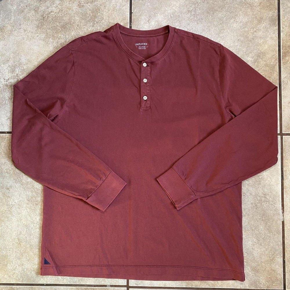 UNTUCKit Men’s T Shirt Size 2XL Henley Long Sleeve Cotton Red Casual Button
